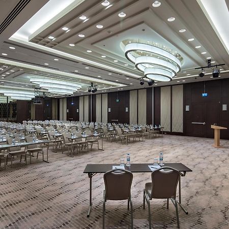Hotel Doubletree By Hilton Istanbul Umraniye Exterior foto The ballroom