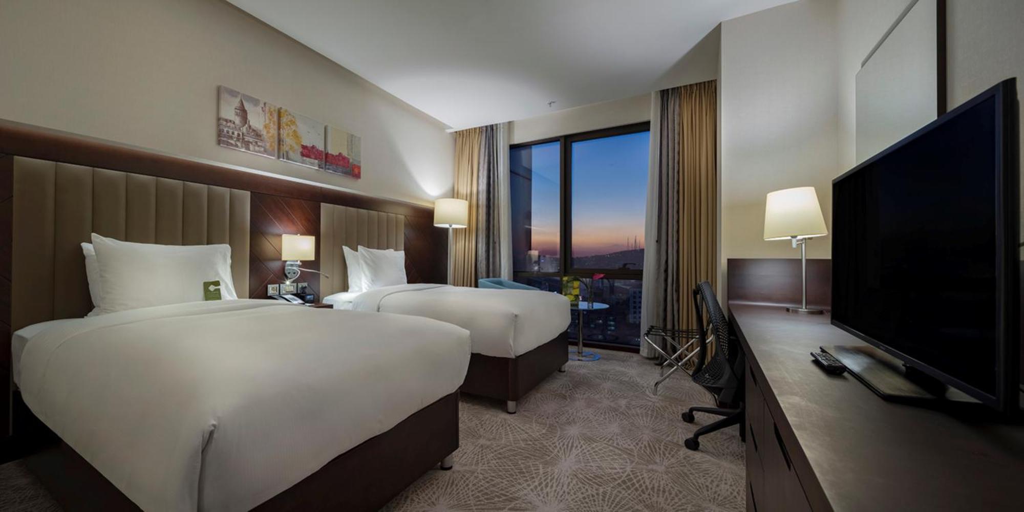 Hotel Doubletree By Hilton Istanbul Umraniye Exterior foto