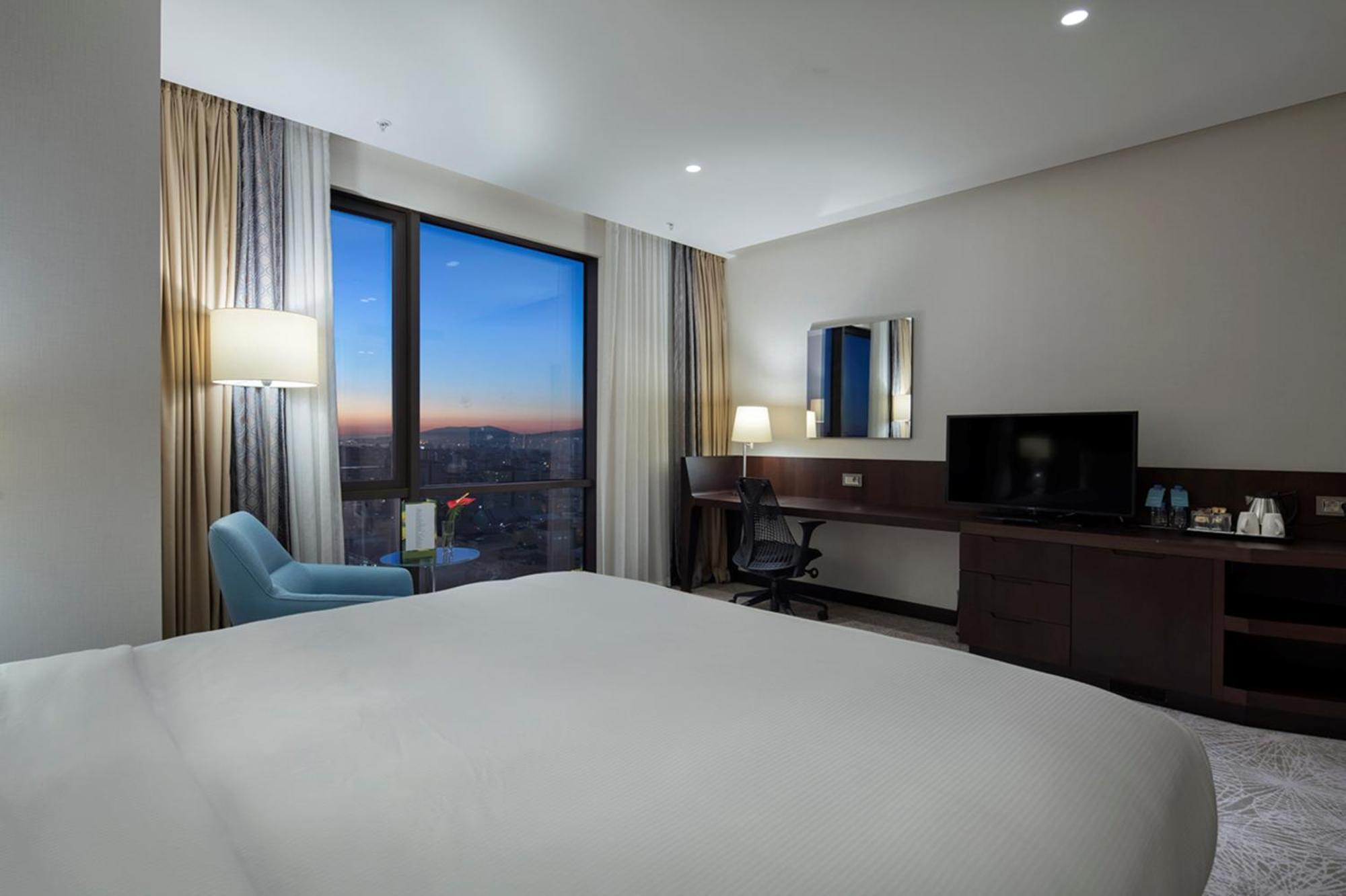 Hotel Doubletree By Hilton Istanbul Umraniye Habitación foto