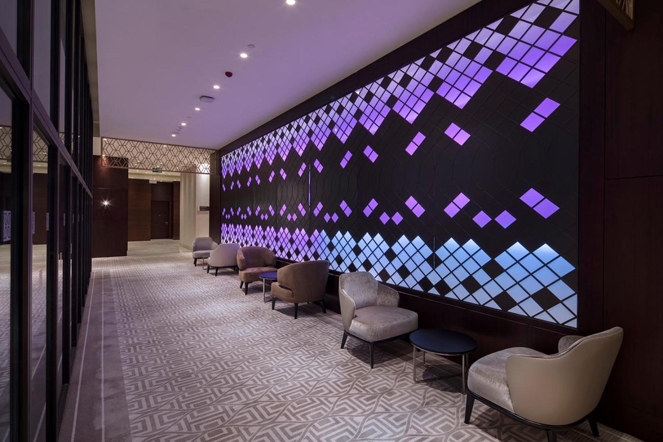 Hotel Doubletree By Hilton Istanbul Umraniye Exterior foto The lobby of the hotel