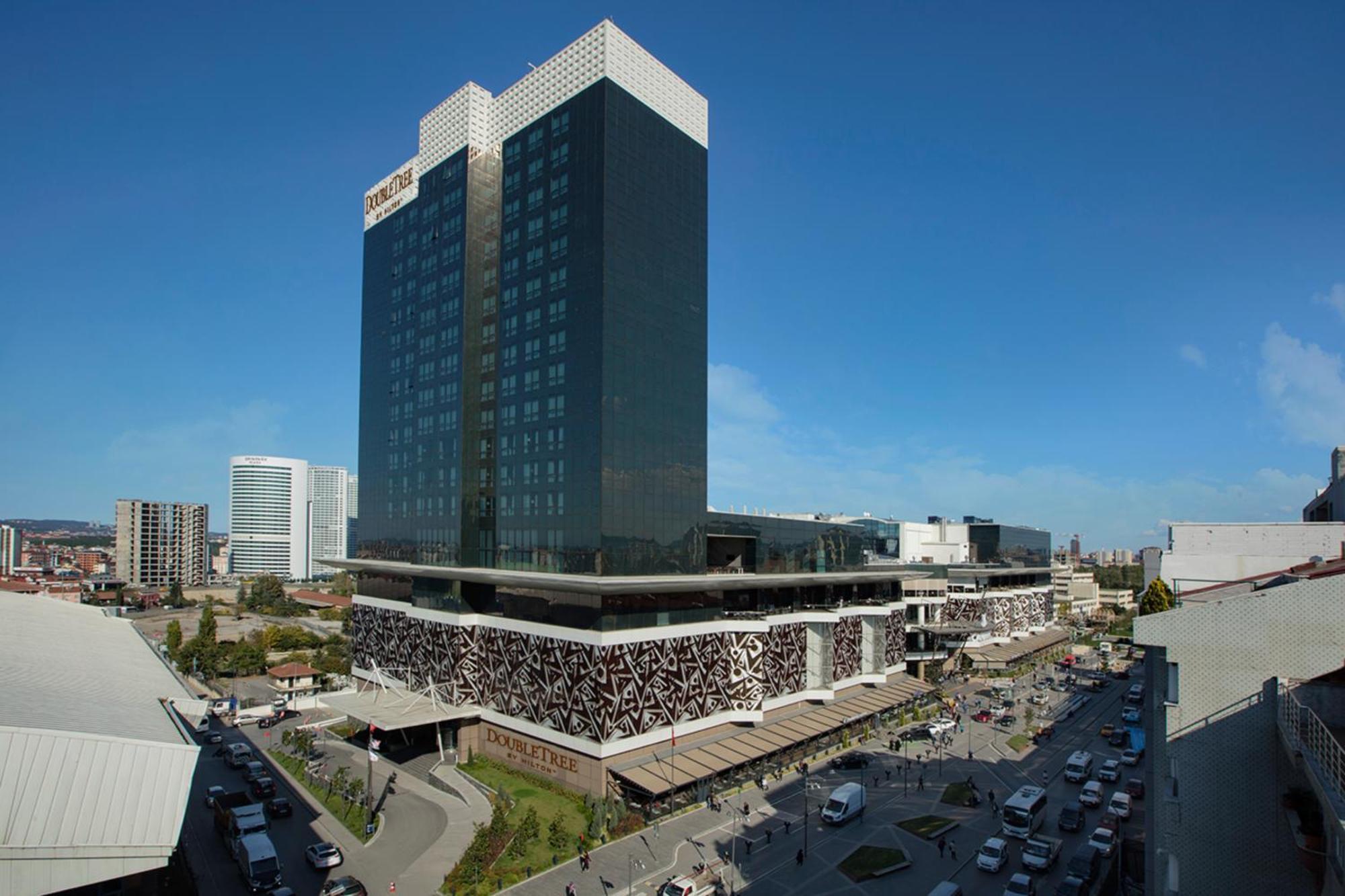 Hotel Doubletree By Hilton Istanbul Umraniye Exterior foto The Westin San Diego