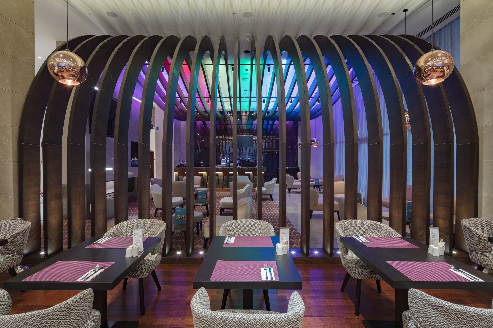 Hotel Doubletree By Hilton Istanbul Umraniye Exterior foto The interior of the restaurant