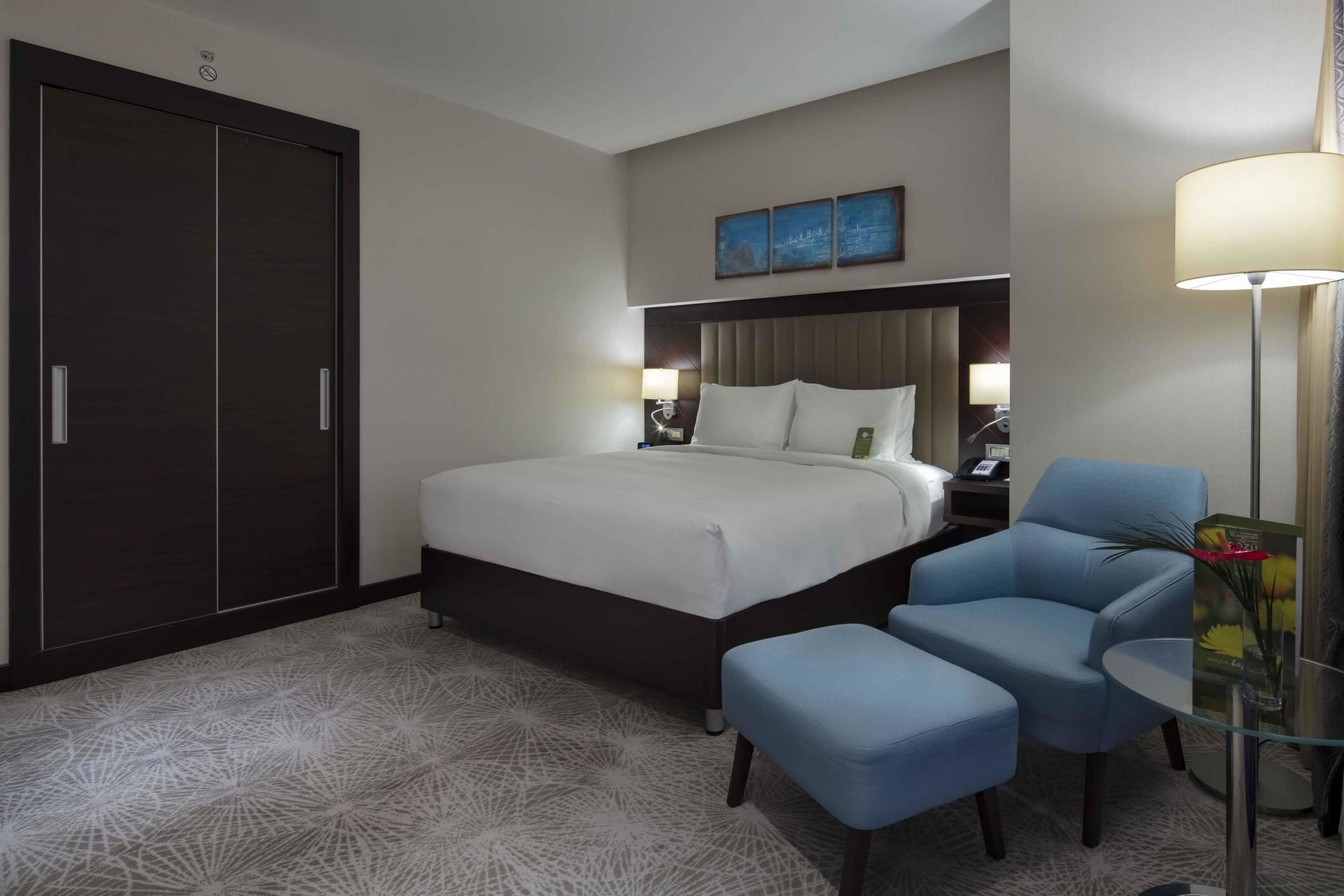 Hotel Doubletree By Hilton Istanbul Umraniye Exterior foto A bedroom at the hotel